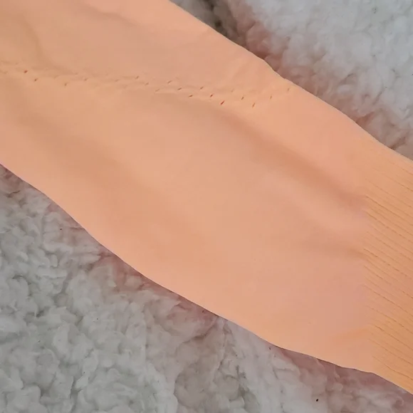 41. *view pics* Free People Good Karma Hi-Neck Layer Top Morning Sun - Picture 4 of 17